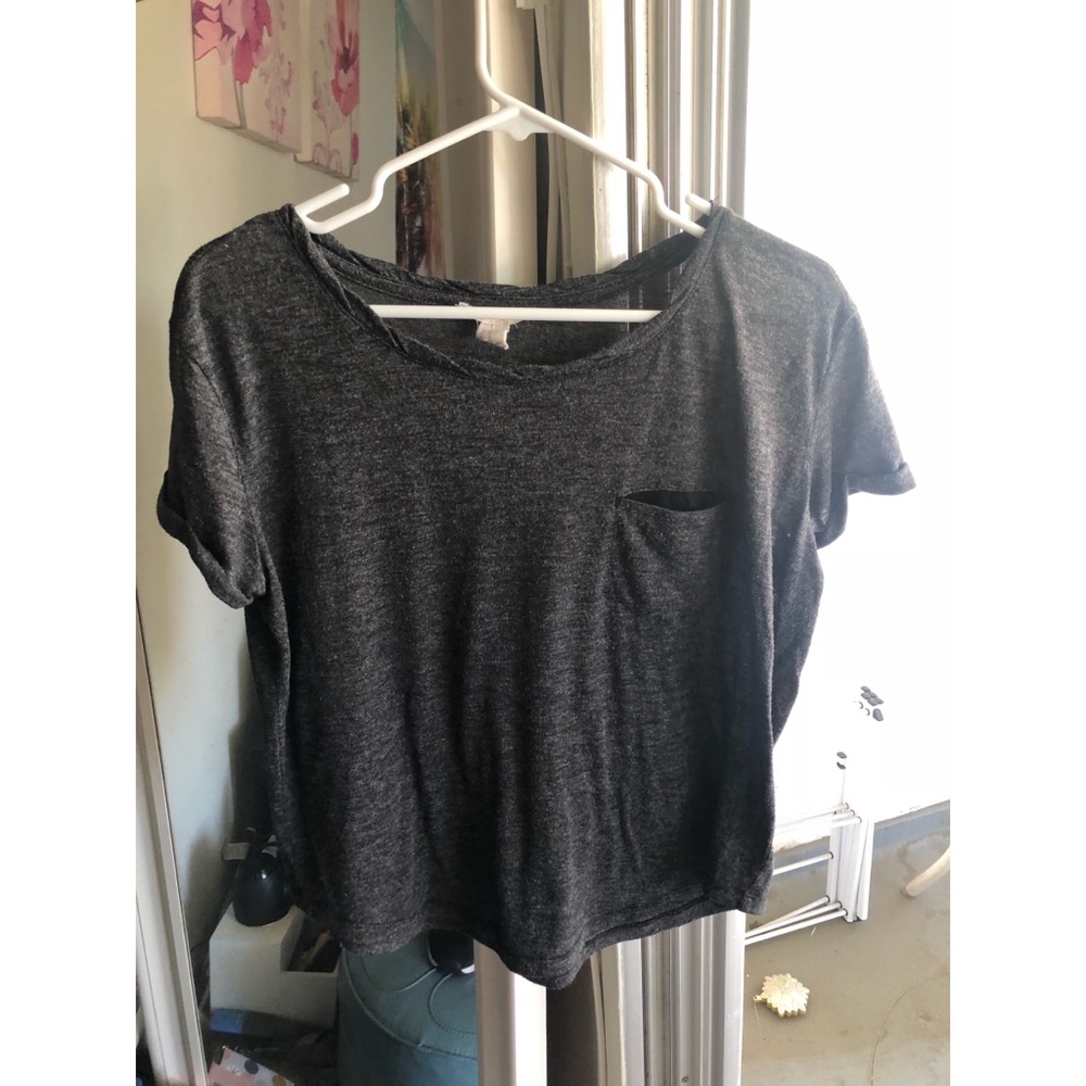 Forever 21 dark grey t-shirt